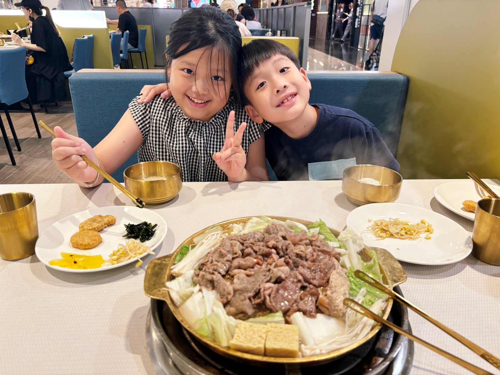 高雄義享「韓屋村精緻銅盤烤肉」多款人氣韓食吃到飽。 - 第36張圖 高雄義享「韓屋村精緻銅盤烤肉」多款人氣韓食吃到飽。
