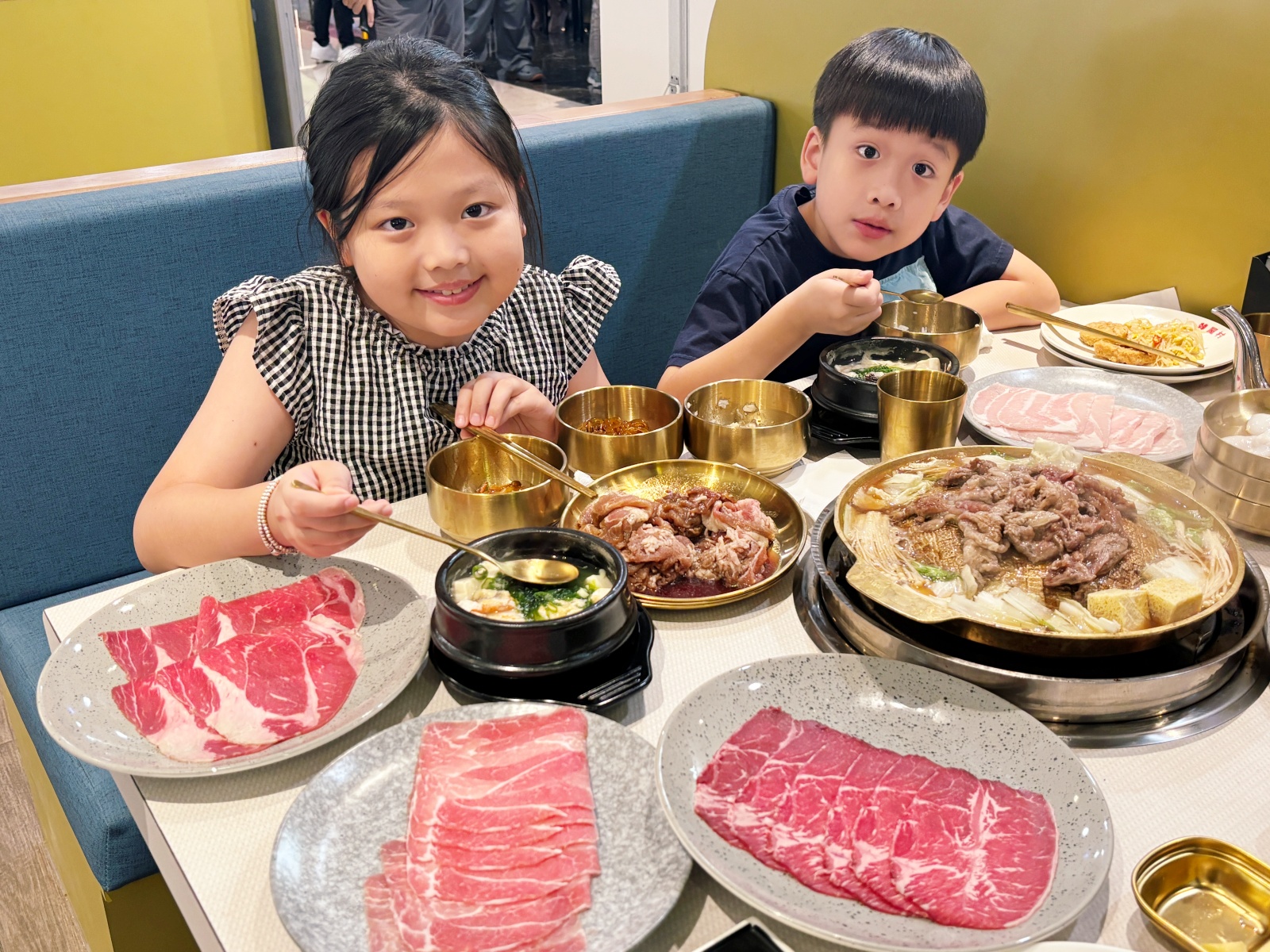 高雄義享「韓屋村精緻銅盤烤肉」多款人氣韓食吃到飽。 - 第1張圖 高雄義享「韓屋村精緻銅盤烤肉」多款人氣韓食吃到飽。