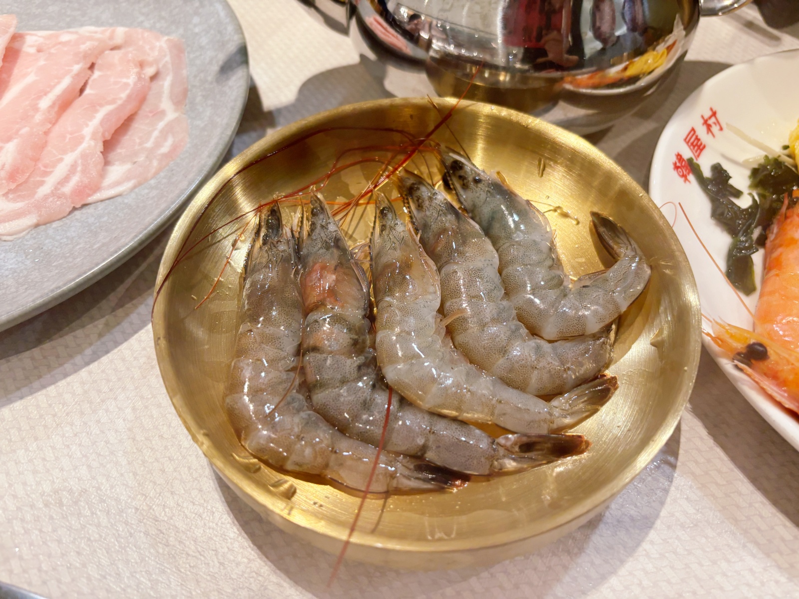 高雄義享「韓屋村精緻銅盤烤肉」多款人氣韓食吃到飽。 - 第34張圖 高雄義享「韓屋村精緻銅盤烤肉」多款人氣韓食吃到飽。