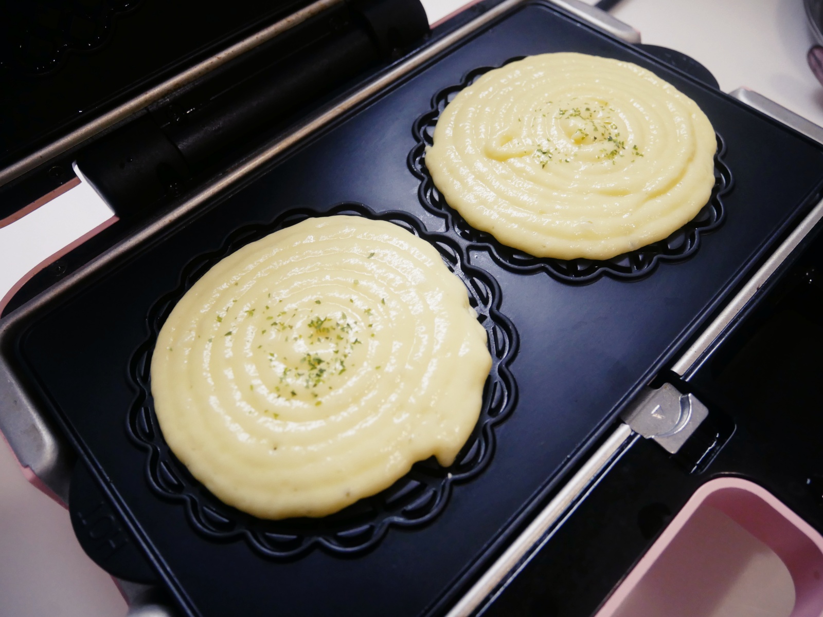 [My Little Kitchen] 鬆餅機「海苔薄餅」好酥脆、好涮嘴！！