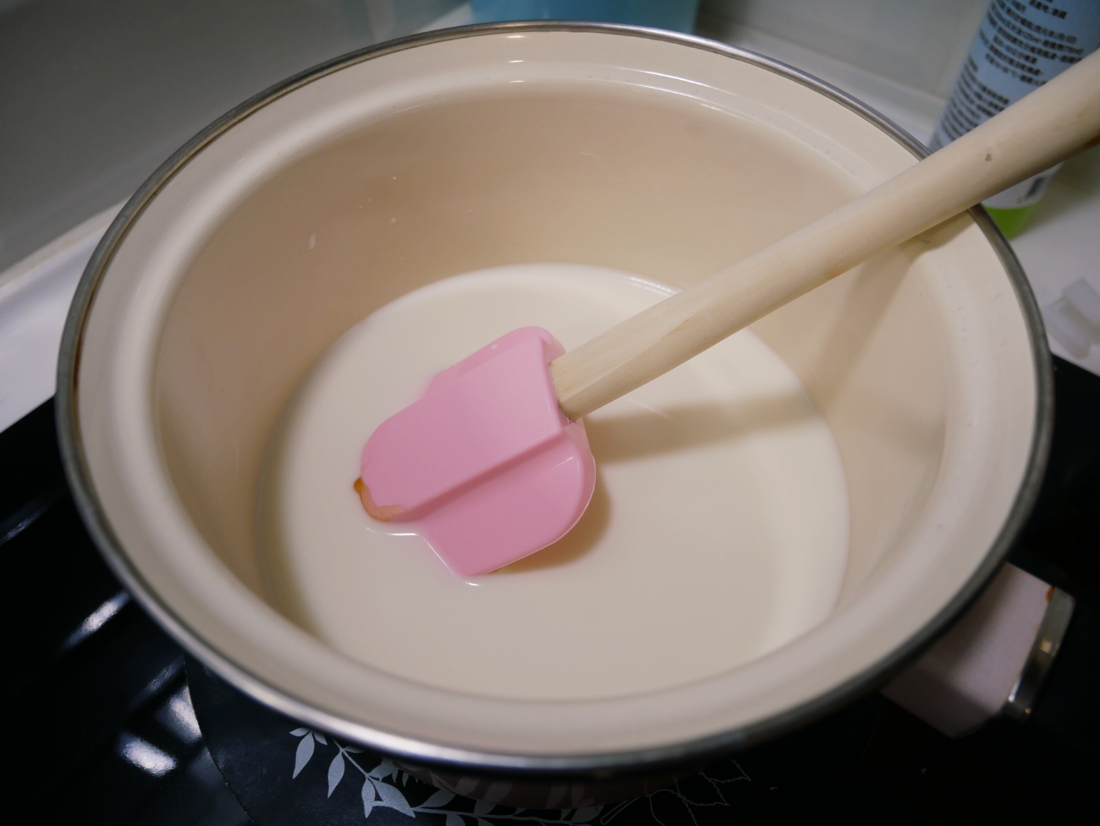 [My Little Kitchen] 水波爐「焦糖布丁」柔嫩香甜，百吃不膩。