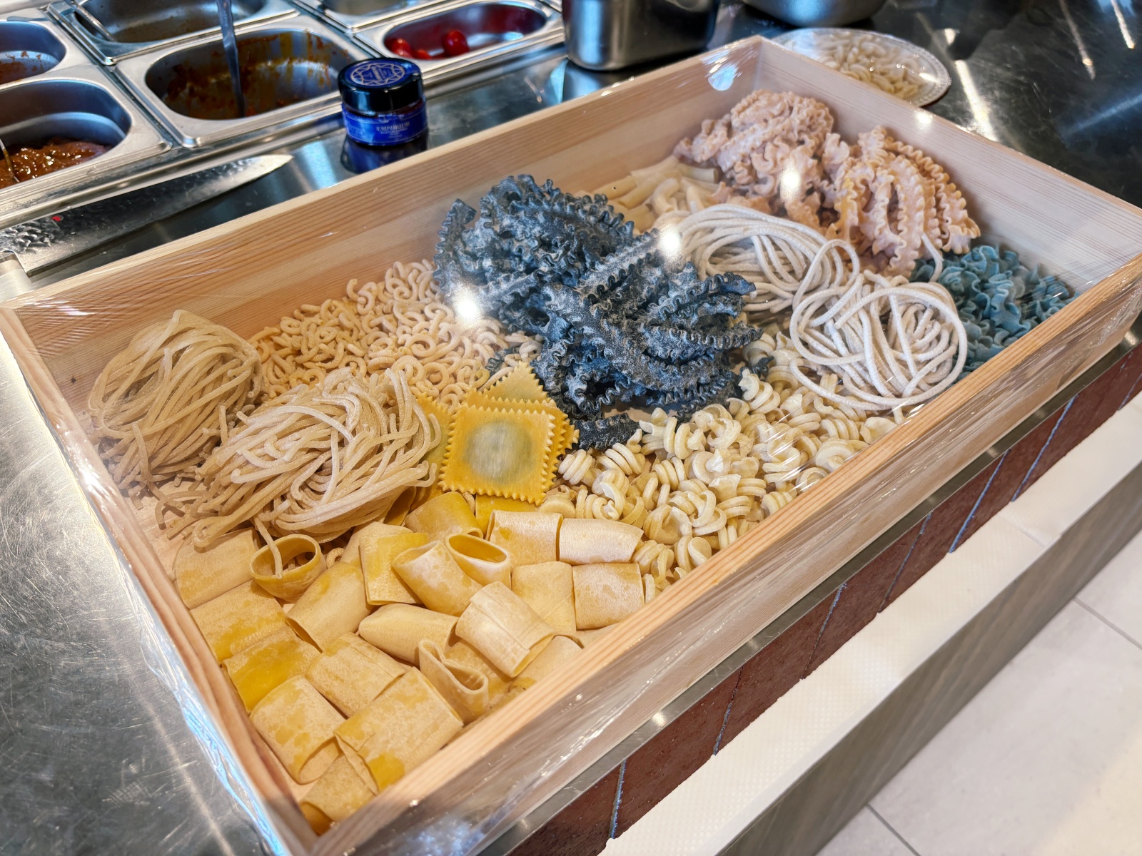 高雄巨蛋「PASTAIO」主打手工義大利麵。 - 第5張圖 高雄巨蛋「PASTAIO」主打手工義大利麵。