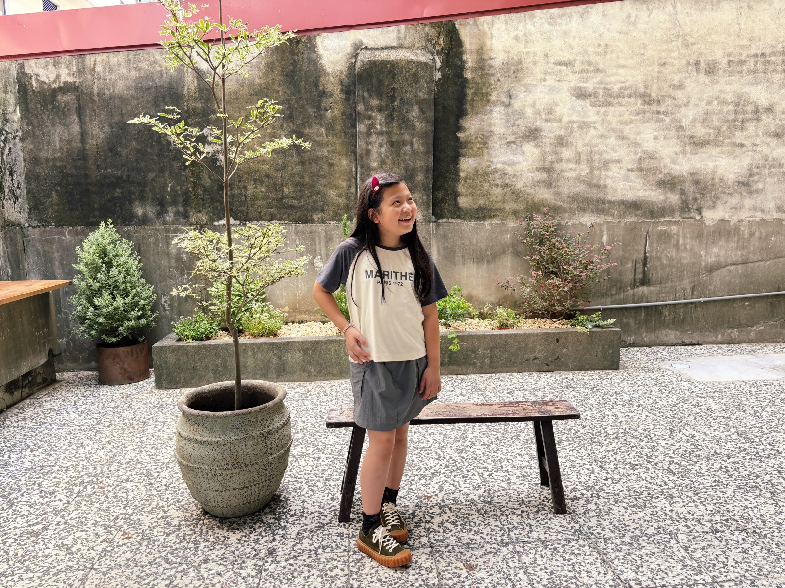高雄前鎮「粒露Lilou」老房子裡的迷你可麗露專賣。