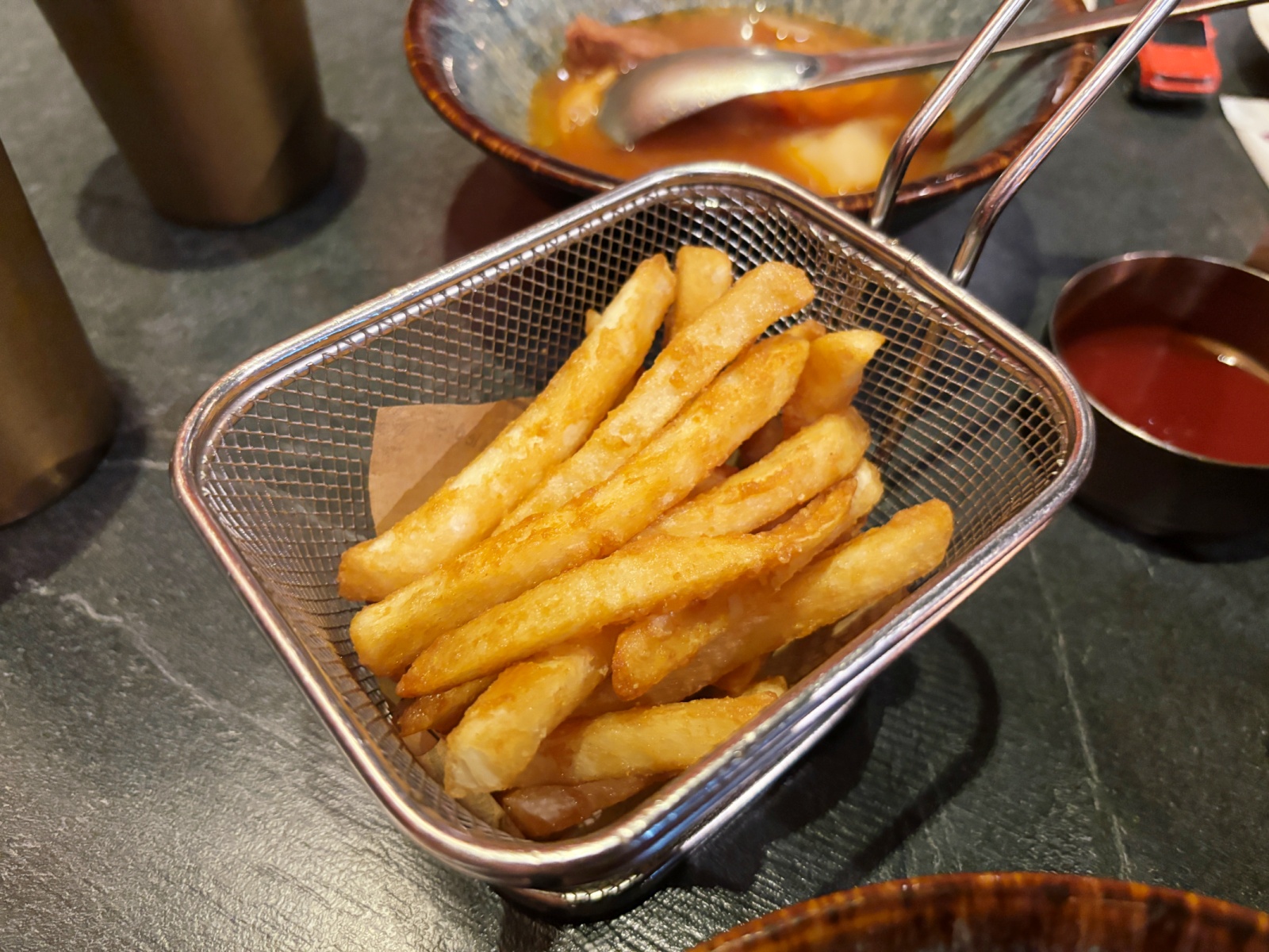 高雄巨蛋「著火的牛阿根廷烤肉」牛排吃到飽，大滿足！！
