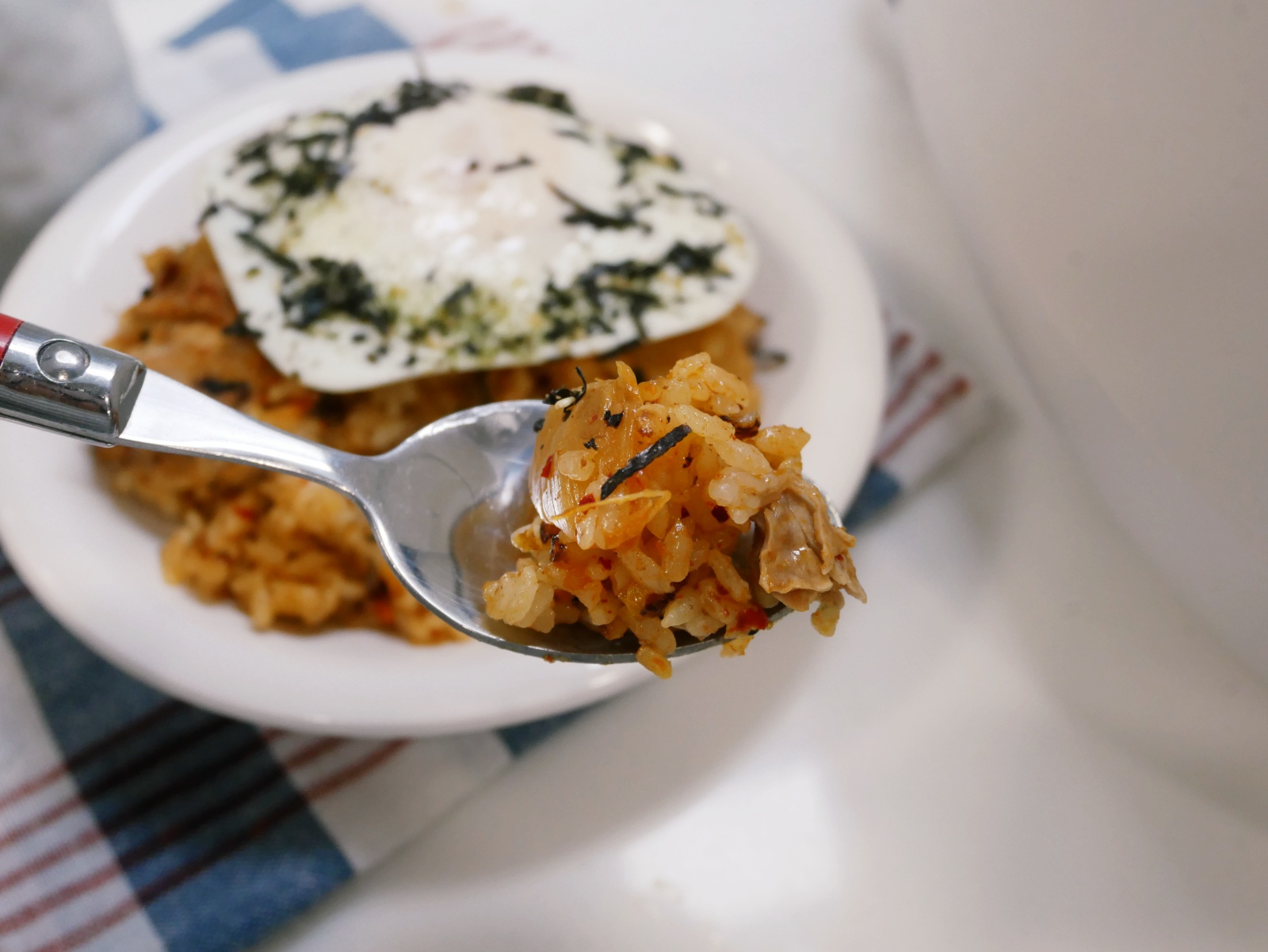 [My Little Kitchen] 電子鍋「泡菜豬肉飯」一鍵搞定、超省事。